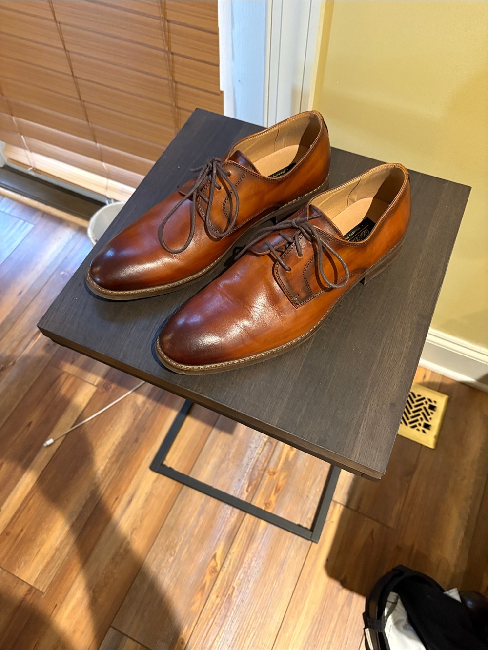 Men's Tan Leather Derby Shoes - Classic Lace-Up